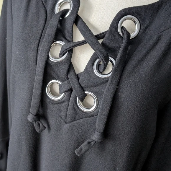 INC International Concepts Women's Size Medium Black Silver Embellished Top - Picture 3 of 12